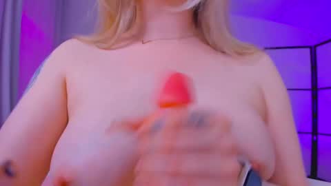 anna_lure online show from February 22, 2025, 4:29 am