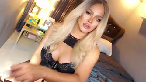 Miss Anna online show from June 27, 2026, 12:22 pm