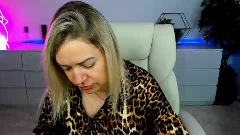 Snapshot of anna_snow9 chatting on October 24, 2025, 5:48 am anna_snow9 online show from October 24, 2025, 5:48 am