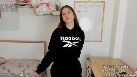 Snapshot of anna_wells chatting on February 14, 2026, 8:49 pm Anna Weells online show from February 14, 2026, 8:49 pm