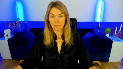 Annabel online show from September 14, 2025, 5:17 am