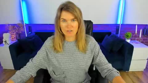 Annabel online show from September 18, 2025, 6:32 pm