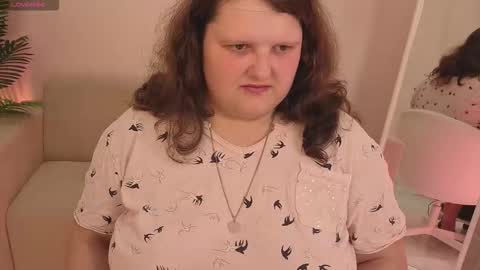 annaconda_wow online show from October 14, 2025, 5:14 pm