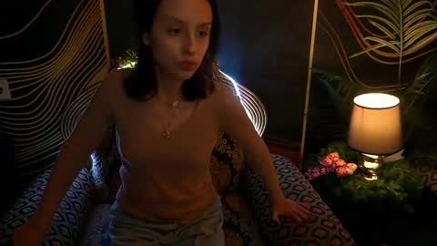 Anna online show from December 29, 2024, 2:42 pm