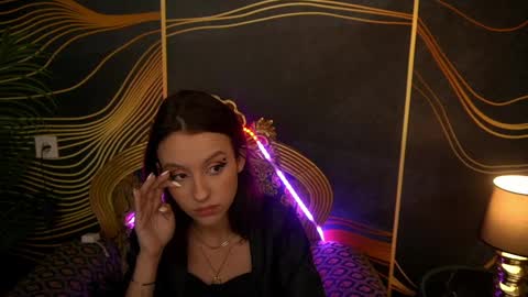 Anna online show from March 9, 2025, 5:00 am