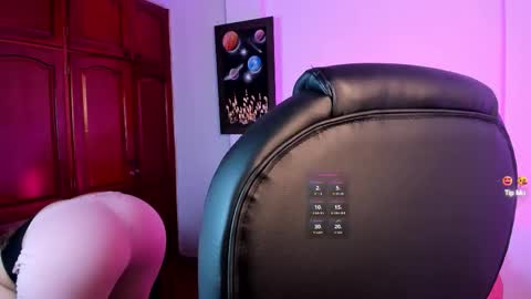 Snapshot of annafoxxx_ chatting on February 13, 2026, 11:06 am Ana Foxxx online show from February 13, 2026, 11:06 am