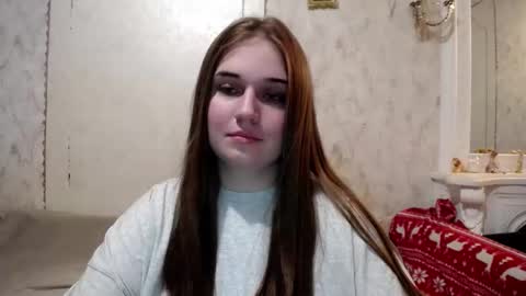 Snapshot of annagoldy3 chatting on February 12, 2026, 12:44 pm Anna online show from February 12, 2026, 12:44 pm