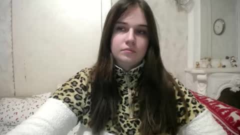 Snapshot of annagoldy3 chatting on April 19, 2026, 3:11 pm Anna online show from April 19, 2026, 3:11 pm