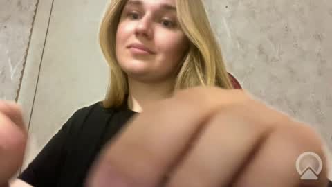Snapshot of annagoldy3 chatting on July 2, 2026, 9:10 pm Anna online show from July 2, 2026, 9:10 pm