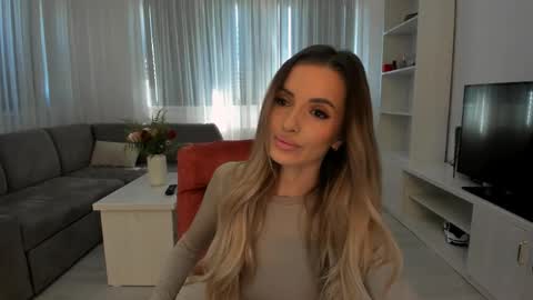 Snapshot of annaise_ chatting on April 26, 2026, 8:45 am annaise online show from April 26, 2026, 8:45 am