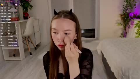 Holly Molly Im Polly online show from June 4, 2026, 7:20 pm