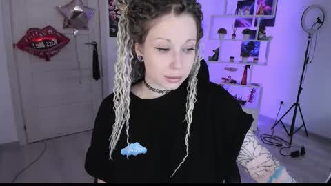 Snapshot of annanebula chatting on September 14, 2025, 12:26 pm Anna online show from September 14, 2025, 12:26 pm