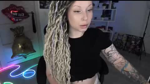 Snapshot of annanebula chatting on July 8, 2026, 7:07 pm Anna online show from July 8, 2026, 7:07 pm