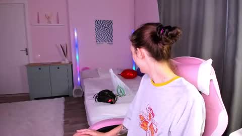Anna online show from July 29, 2026, 7:06 am