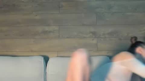 annasplash online show from February 12, 2025, 6:19 am