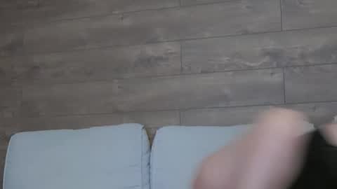 annasplash online show from September 10, 2025, 4:56 am