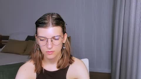 Snapshot of annathorne chatting on May 22, 2026, 4:41 am Im Anna online show from May 22, 2026, 4:41 am