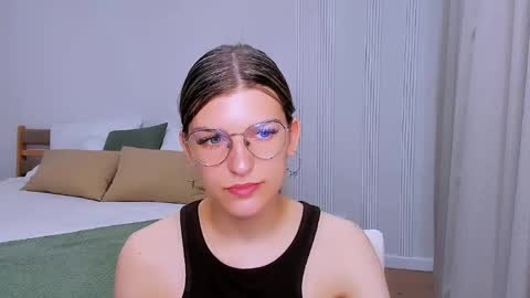 Snapshot of annathorne chatting on May 23, 2026, 3:23 am Im Anna online show from May 23, 2026, 3:23 am