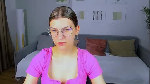 Snapshot of annathorne chatting on May 30, 2026, 3:25 am Im Anna online show from May 30, 2026, 3:25 am