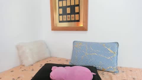 Snapshot of annavalente_ chatting on February 28, 2025, 3:37 pm anna online show from February 28, 2025, 3:37 pm