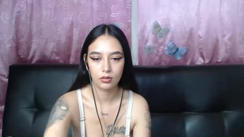 Snapshot of anne_jm chatting on December 5, 2024, 5:59 am Anne online show from December 5, 2024, 5:59 am