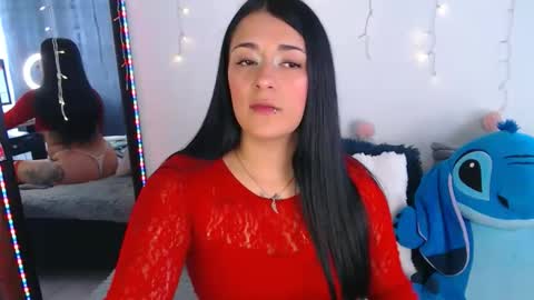 Snapshot of anne_lennon_ chatting on May 12, 2026, 5:43 pm Anne online show from May 12, 2026, 5:43 pm