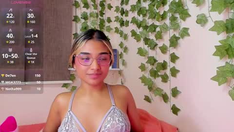 Snapshot of annebull_ chatting on March 7, 2025, 11:38 pm Anne online show from March 7, 2025, 11:38 pm