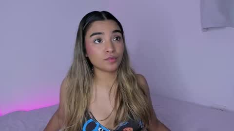 Snapshot of annebull_ chatting on October 29, 2025, 1:41 am Anne online show from October 29, 2025, 1:41 am