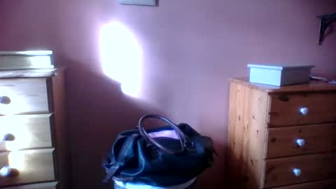 annecharlie online show from July 27, 2026, 6:53 am
