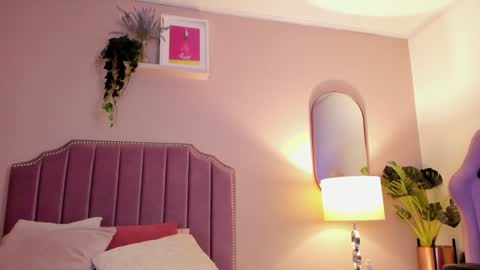 Anne  online show from January 21, 2025, 8:43 pm