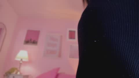 Anne  online show from March 12, 2025, 2:01 pm