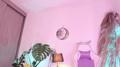 Angel online show from September 9, 2025, 5:23 pm