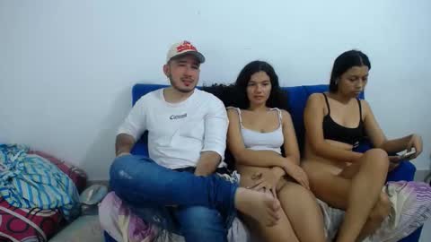 Snapshot of anni_horny69 chatting on May 8, 2026, 10:42 am anni_horny69 online show from May 8, 2026, 10:42 am