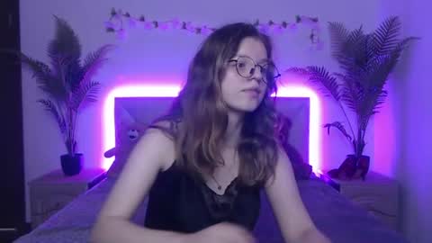 Snapshot of annibrownss chatting on July 26, 2026, 6:10 am Anni online show from July 26, 2026, 6:10 am
