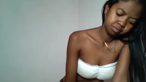 annica86 online show from May 30, 2026, 6:43 am