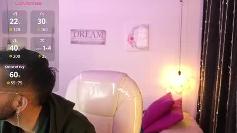 Annie And Ryan  online show from March 1, 2026, 4:36 am