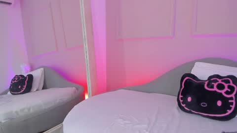Snapshot of annie_blair_ chatting on July 17, 2026, 8:46 pm Annie online show from July 17, 2026, 8:46 pm
