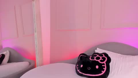 Snapshot of annie_blair_ chatting on July 26, 2026, 7:32 pm Annie online show from July 26, 2026, 7:32 pm