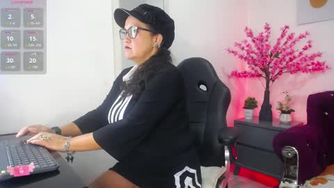 Snapshot of annie_carterr_ chatting on May 29, 2026, 12:25 pm annie_carterr_ online show from May 29, 2026, 12:25 pm