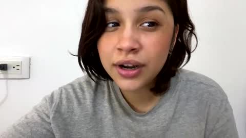 Snapshot of annie_catt_ chatting on December 27, 2024, 7:46 pm Annie online show from December 27, 2024, 7:46 pm