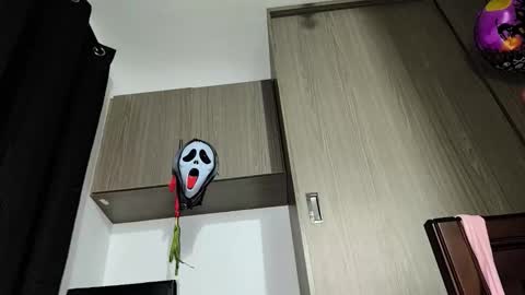 Snapshot of annie_darling_ chatting on November 27, 2025, 2:24 am A N G E L online show from November 27, 2025, 2:24 am