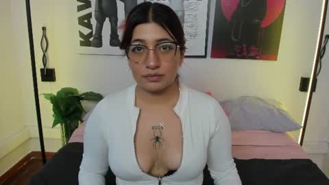 Snapshot of annie_rusel chatting on July 15, 2026, 7:30 pm Annie online show from July 15, 2026, 7:30 pm