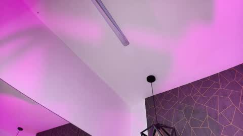 Annie  online show from October 9, 2025, 3:21 pm