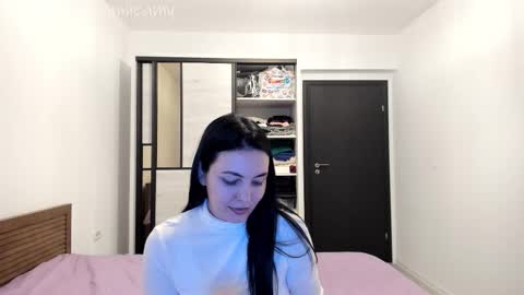 Snapshot of annieamy chatting on December 16, 2025, 6:35 pm Annie online show from December 16, 2025, 6:35 pm