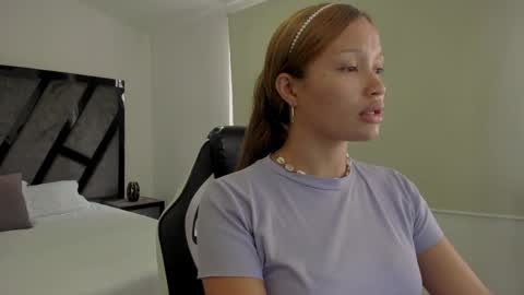 Annie and Stefan online show from April 25, 2026, 12:41 pm