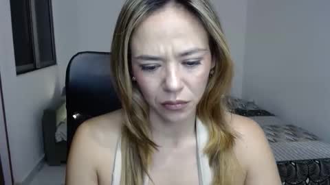 Snapshot of anniecervantez chatting on May 31, 2026, 3:04 am Annie online show from May 31, 2026, 3:04 am