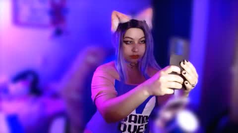 Annie Katzura new acount online show from November 14, 2025, 11:02 pm