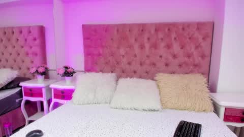 Snapshot of anniegray_12 chatting on January 21, 2025, 8:00 pm Annie online show from January 21, 2025, 8:00 pm