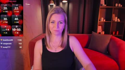 Snapshot of annielight chatting on December 10, 2024, 12:05 pm Annie online show from December 10, 2024, 12:05 pm