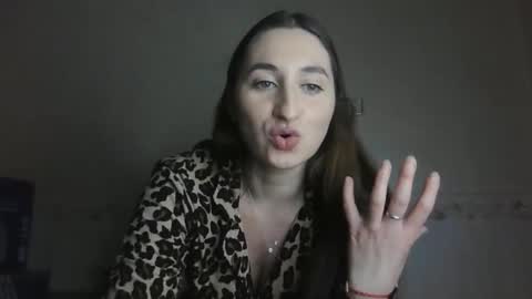 AnnieMarilyn online show from November 22, 2025, 9:58 pm